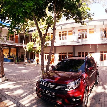 Pondok Wisata Dan Restoran Elim Waingapu Dış mekan fotoğraf