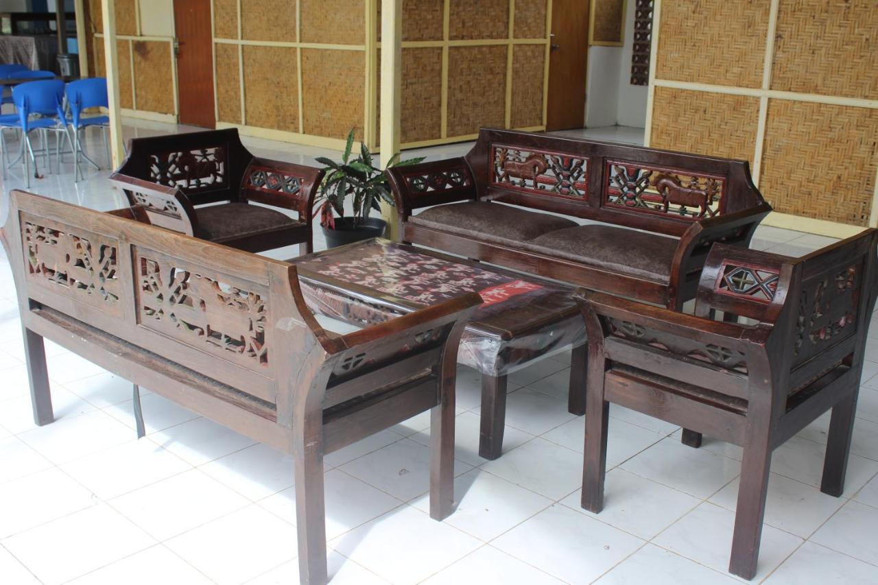 Pondok Wisata Dan Restoran Elim Waingapu Dış mekan fotoğraf