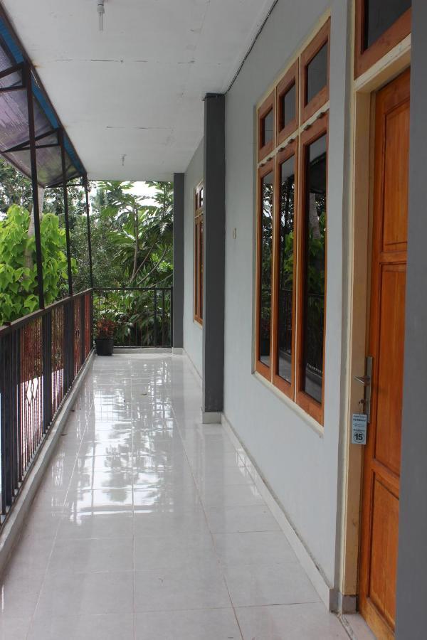 Pondok Wisata Dan Restoran Elim Waingapu Dış mekan fotoğraf