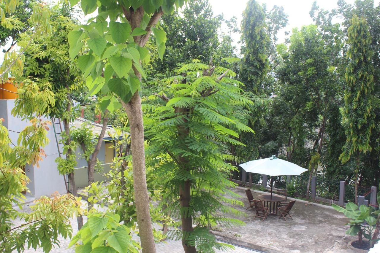 Pondok Wisata Dan Restoran Elim Waingapu Dış mekan fotoğraf