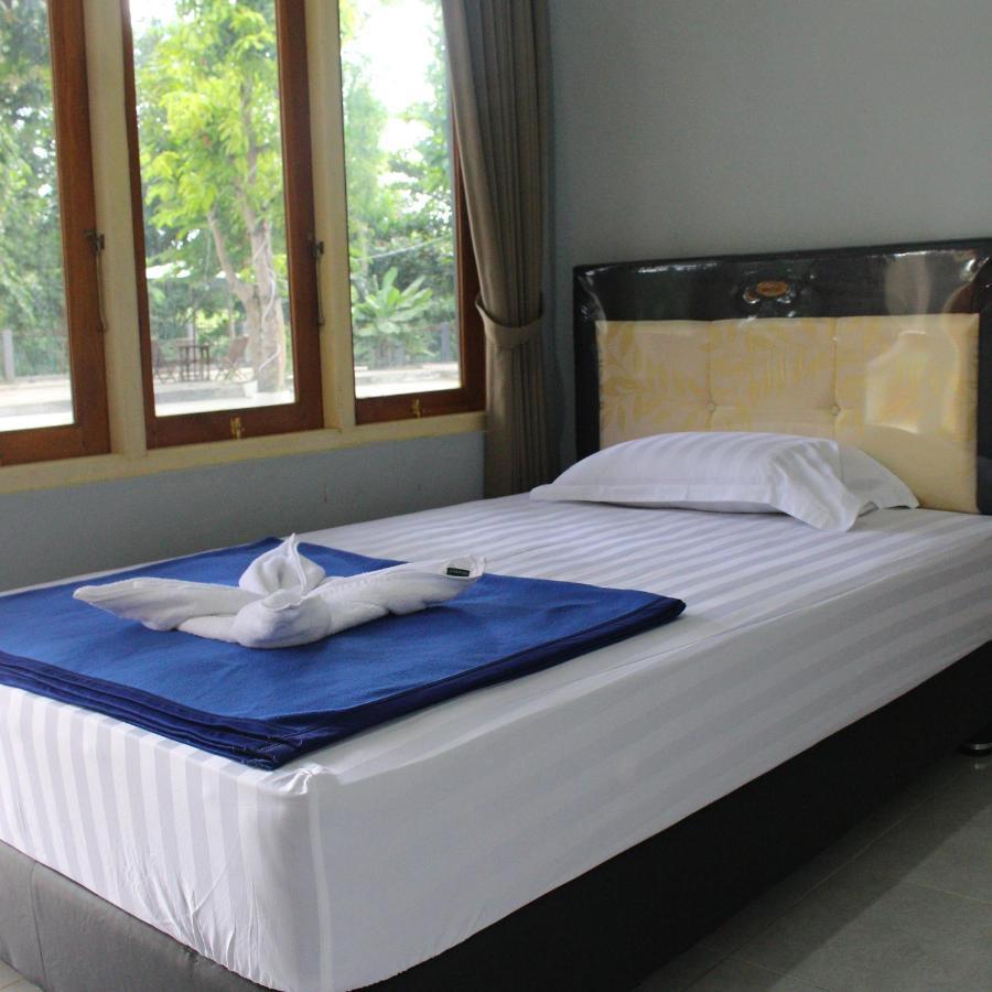 Pondok Wisata Dan Restoran Elim Waingapu Dış mekan fotoğraf