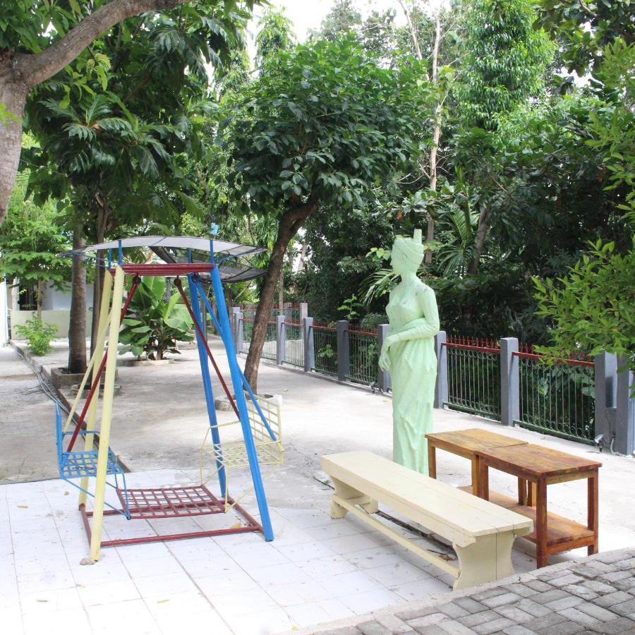 Pondok Wisata Dan Restoran Elim Waingapu Dış mekan fotoğraf