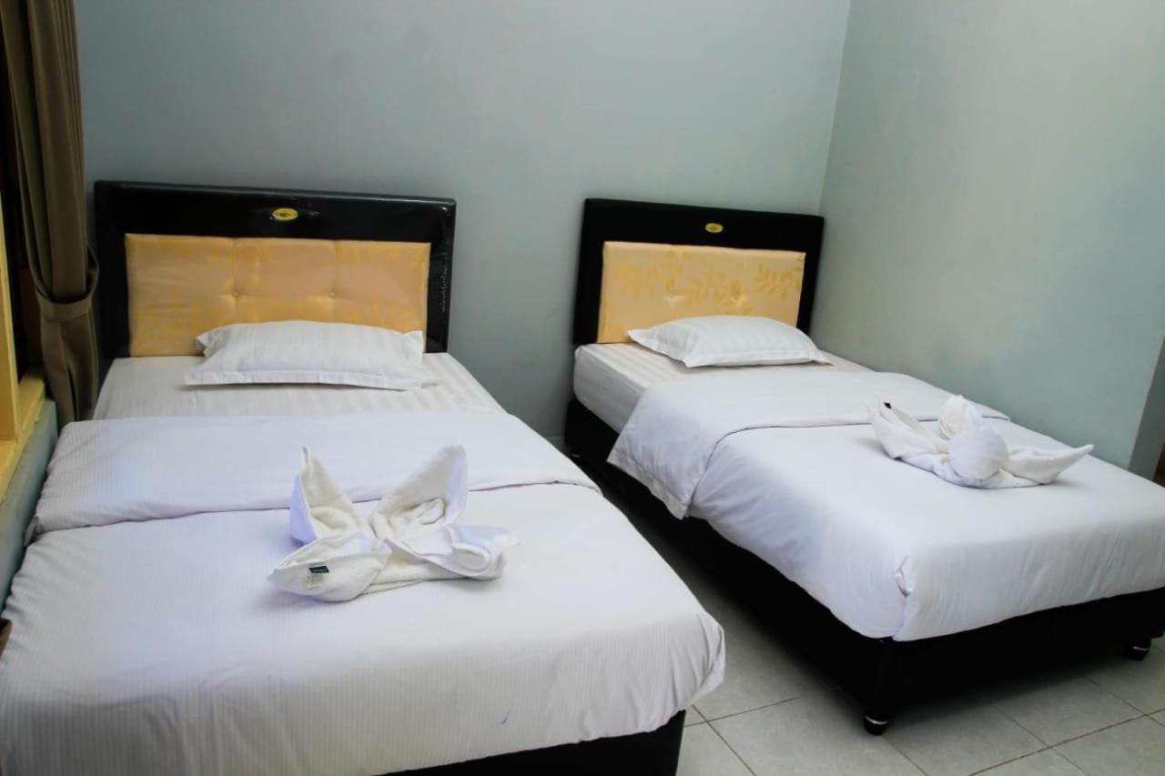 Pondok Wisata Dan Restoran Elim Waingapu Dış mekan fotoğraf